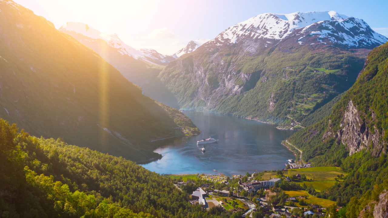 Viaggio nella verde Norvegia: la magia dei fiordi