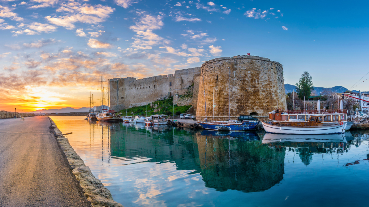 Cipro: l’isola degli Dei e delle Contraddizioni